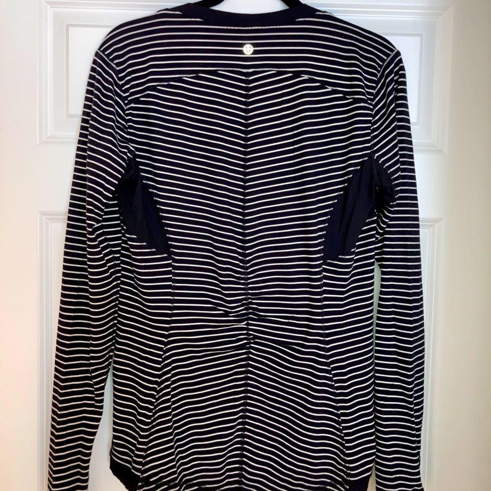 Lululemon long sleeve 🖤
